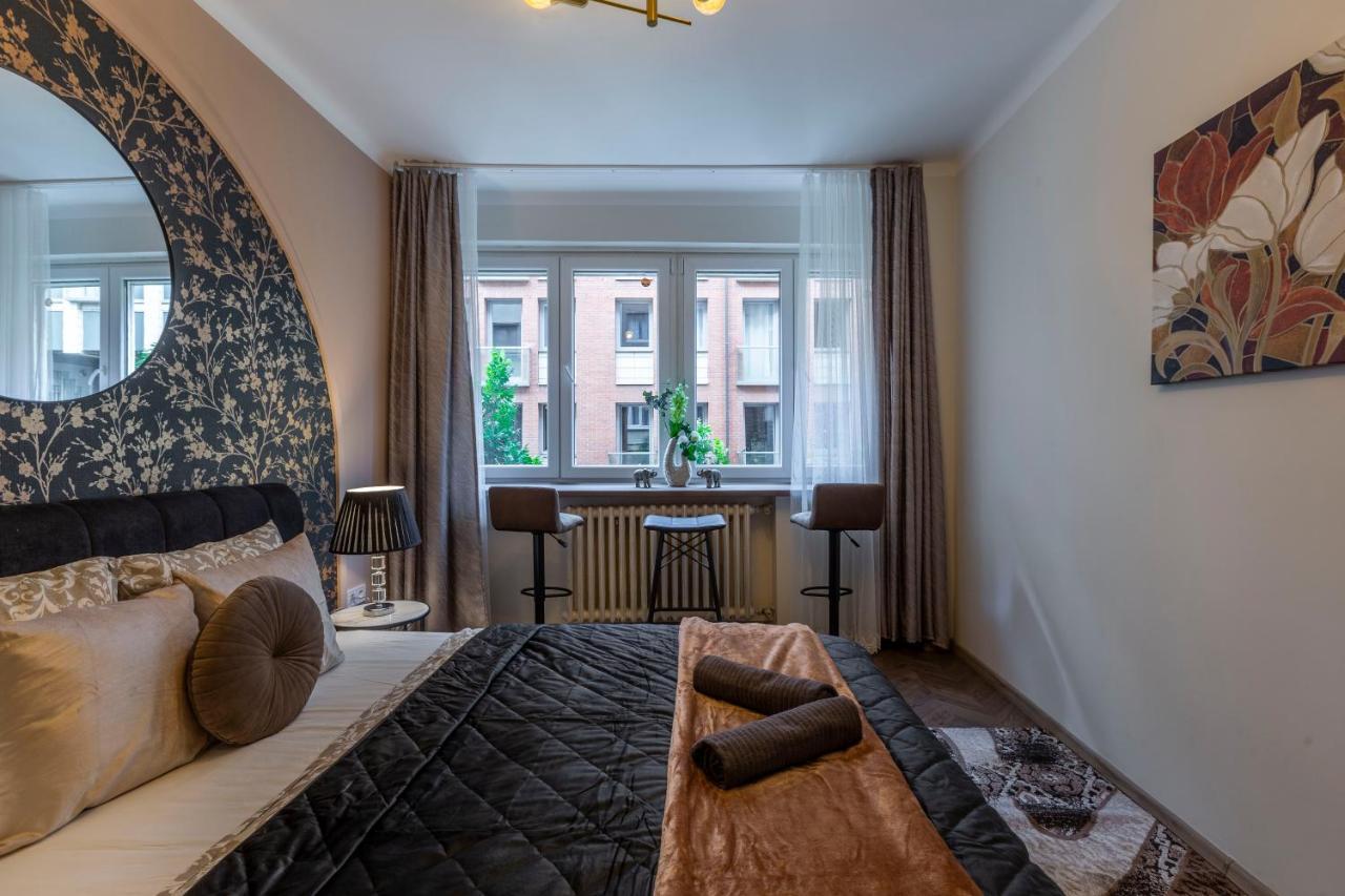 Stylish Quentin Apartment In The King Street Budapest Ngoại thất bức ảnh