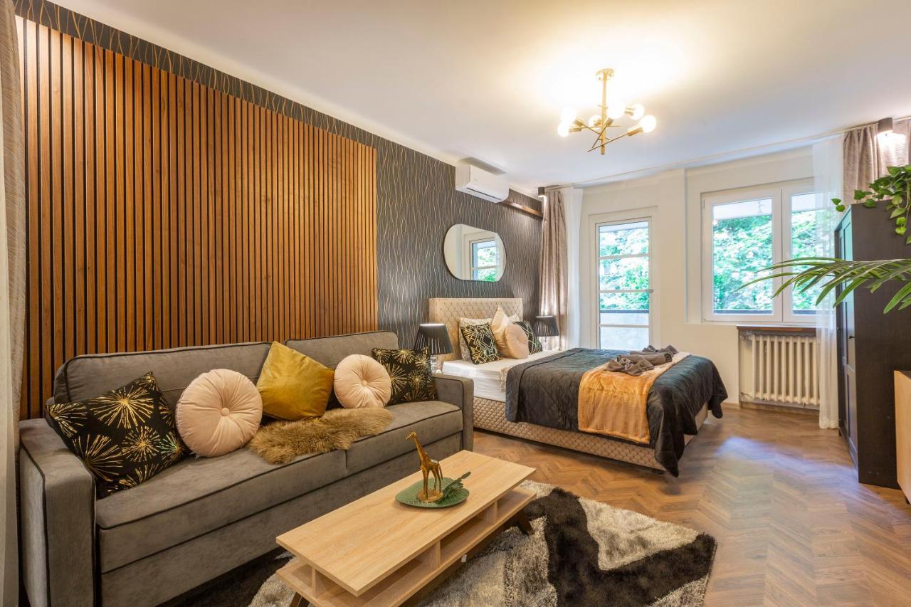 Stylish Quentin Apartment In The King Street Budapest Ngoại thất bức ảnh