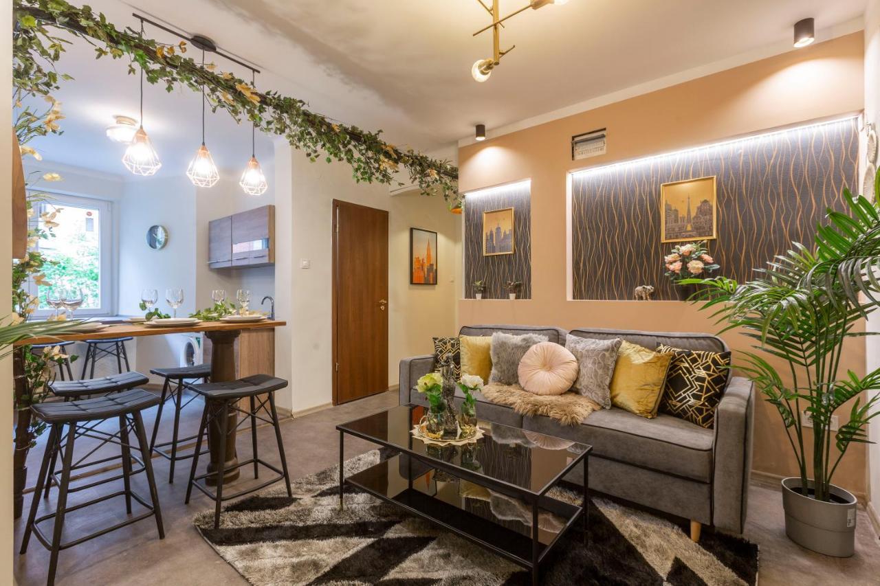 Stylish Quentin Apartment In The King Street Budapest Ngoại thất bức ảnh